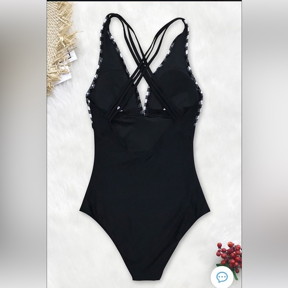NWT Black and White Tummy Control Swimsuit - Picture 4 of 11